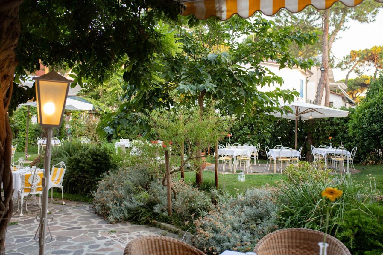 Villa Arizona Milano Marittima Exterior photo