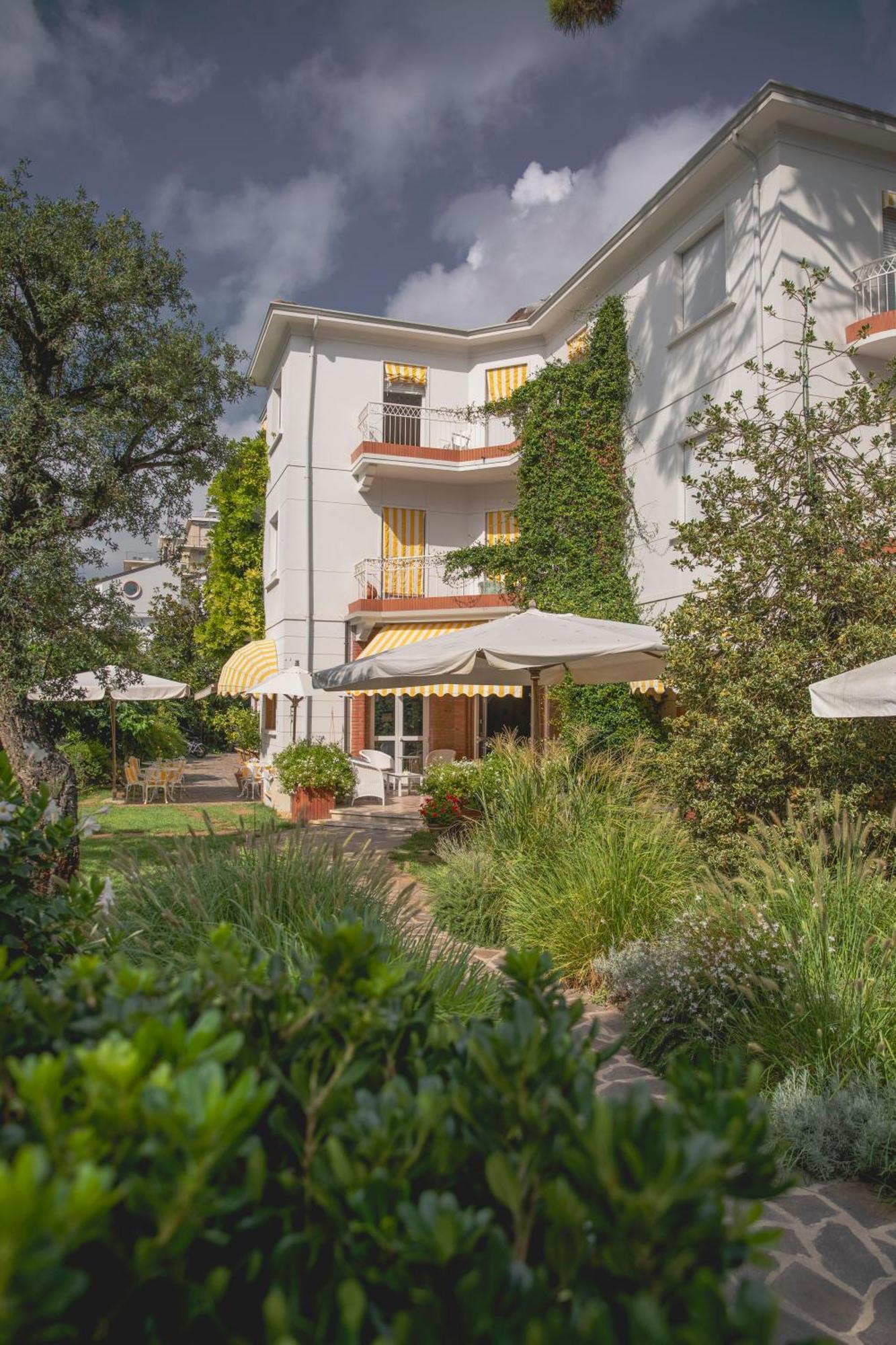 Villa Arizona Milano Marittima Exterior photo