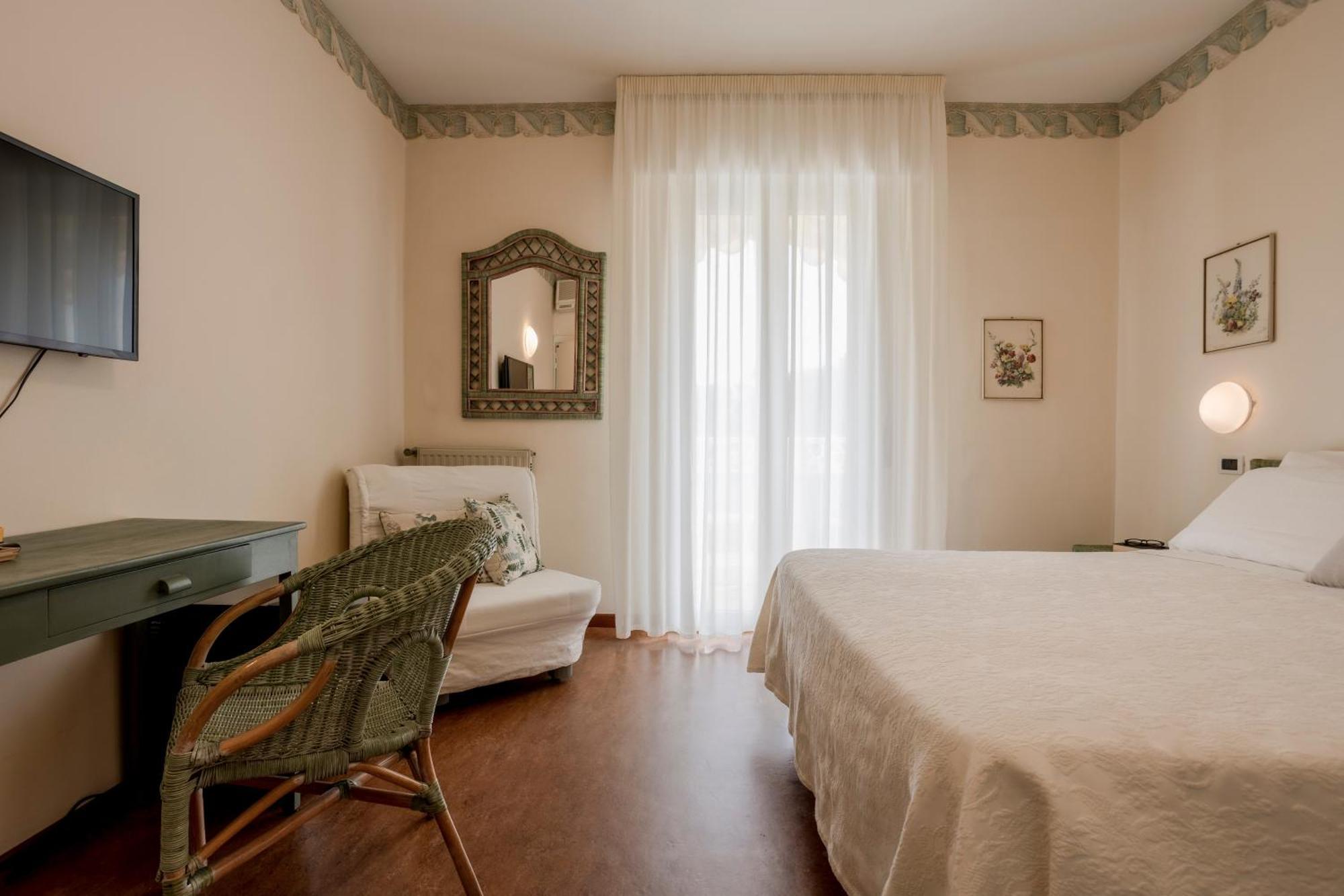 Villa Arizona Milano Marittima Exterior photo